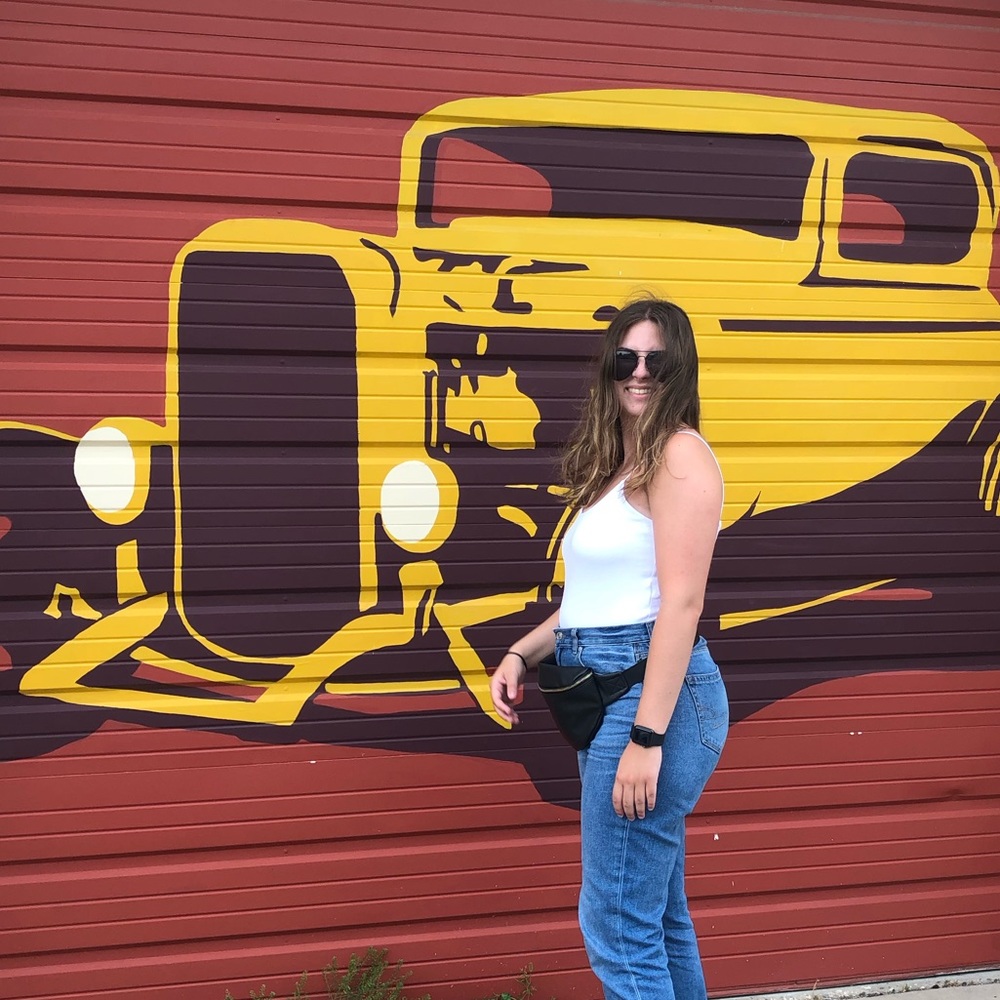 Meet your Posher, Briana